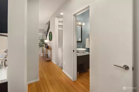 205 20th Ave E, Seattle, WA 98112 photo 13