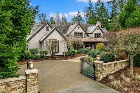 26546 SE Grand Ridge Dr, Issaquah, WA 98029