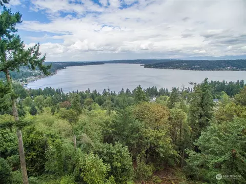 173 SE Nn Se 42nd Ct, Bellevue, WA 98006