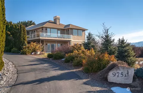 975 Briarwood Dr, East Wenatchee, WA 98802