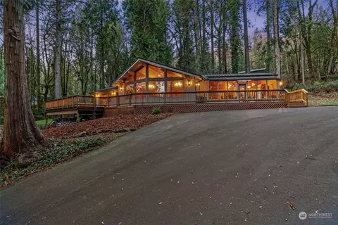5218 Pacific Way, Longview, WA 98632