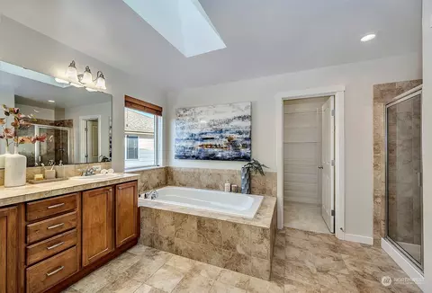 Bath - 21926 44th Dr SE, Bothell, WA 98021 photo 2 of 3