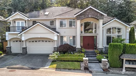 8217 154th Ave SE, Newcastle, WA 98059