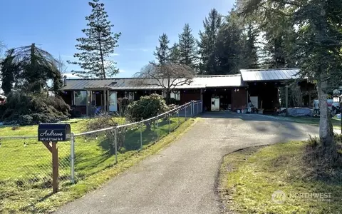 14716 272nd St E, Graham, WA 98338