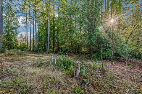 4420 Van Beek Rd NW, Lakebay, WA 98349