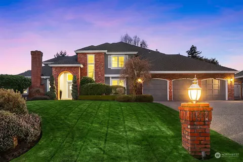 3239 111th Ave SE, Bellevue, WA 98004