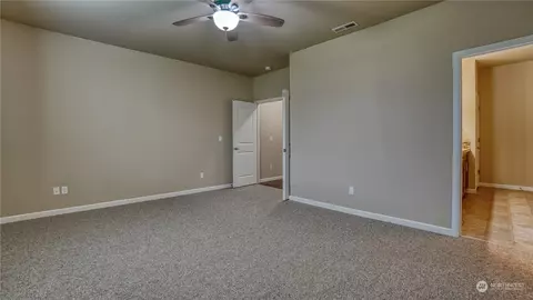 Bedroom - 510 Carrier Ave SW, Orting, WA 98360 photo 2 of 7