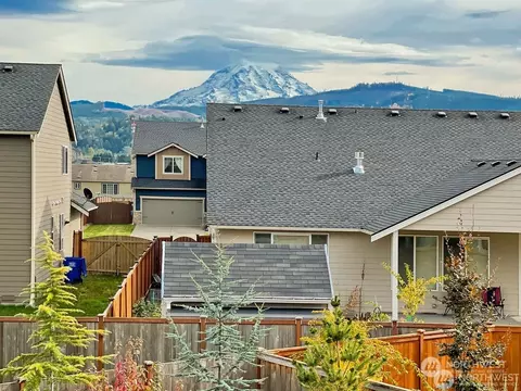 Exterior - 510 Carrier Ave SW, Orting, WA 98360 photo 3 of 6