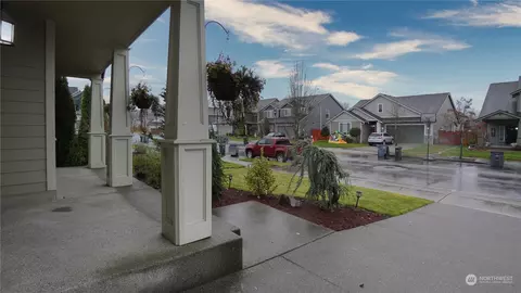 Exterior - 510 Carrier Ave SW, Orting, WA 98360 photo 5 of 6