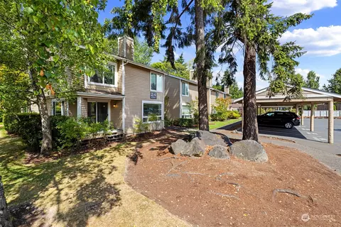 23911 12th Pl S #2405, Des Moines, WA 98198