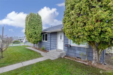 701 E 56th St, Tacoma, WA 98404