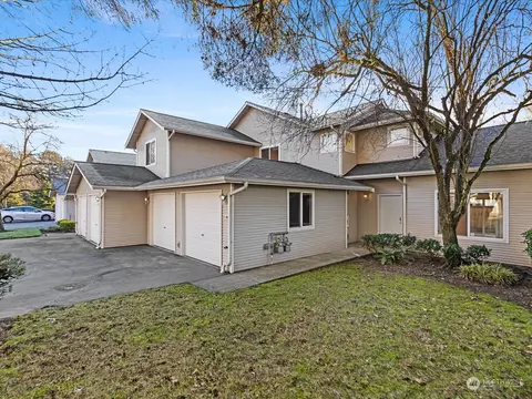 217 112th St SW #E104, Everett, WA 98204