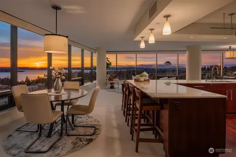 650 Bellevue Way NE #2204, Bellevue, WA 98004