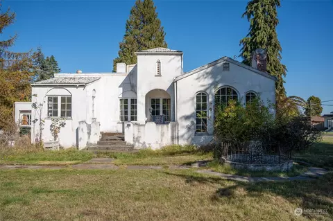 305 W Thirteenth St, Port Angeles, WA 98362