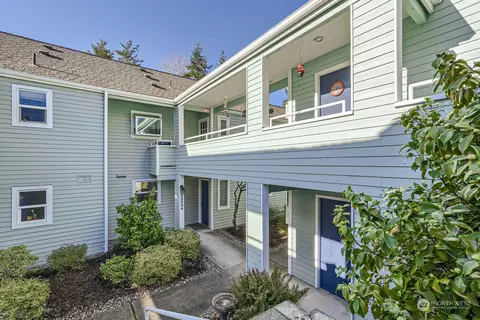 22004 SE 40th Ln, Issaquah, WA 98029