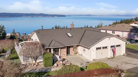 1019 Aqua Vista Ln, Camano Island, WA 98282