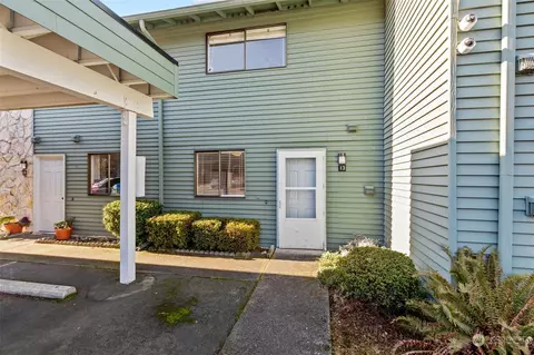 1040 S 320th St #13, Federal Way, WA 98003