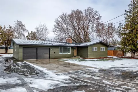 1712 Walnut St, Wenatchee, WA 98801