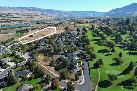 3025 Riverview Ln, Malaga, WA 98828