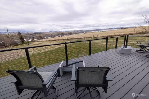 211 SW 13th Ave, Milton Freewater, OR 97862