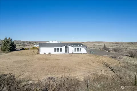 33171 State Route 28 E, Harrington, WA 99134