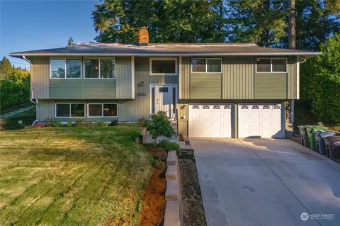 1203 Palm Dr, Fircrest, WA 98466