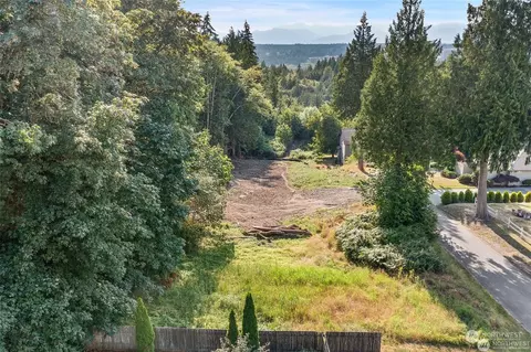 2590 NE Lillehammer Ln, Poulsbo, WA 98370