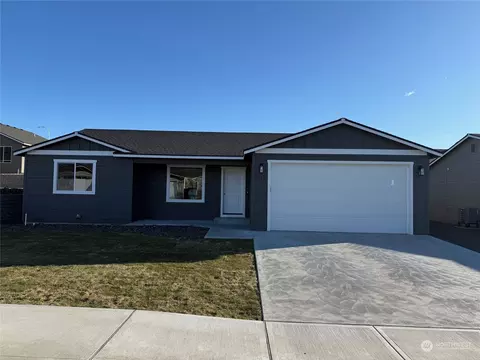 313 S Nevada Ave, East Wenatchee, WA 98802