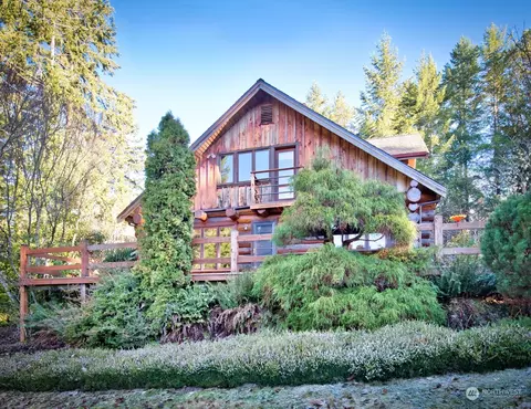 5005 Alpenglow Dr NW, Bremerton, WA 98312