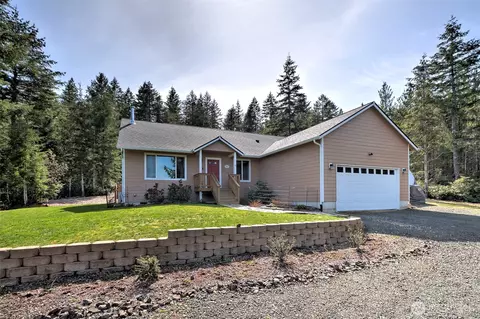 50 E Meadow Mist Pl, Belfair, WA 98528