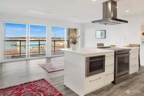 415 N State #305, Bellingham, WA 98225