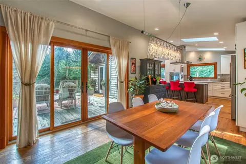 Dining - 239 Bromley Dr, Eastsound, WA 98245 photo 4 of 4