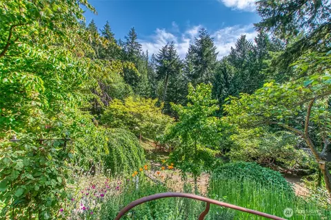 Exterior - 239 Bromley Dr, Eastsound, WA 98245 photo 12 of 14