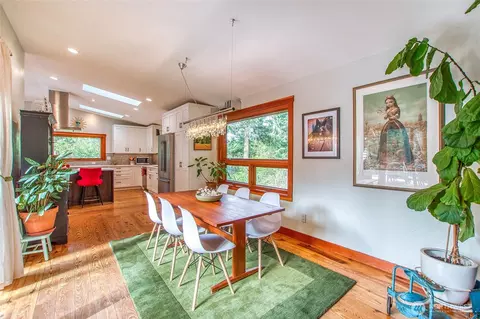 Dining - 239 Bromley Dr, Eastsound, WA 98245 photo 3 of 4