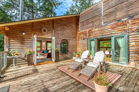 Exterior - 239 Bromley Dr, Eastsound, WA 98245 photo 5 of 14