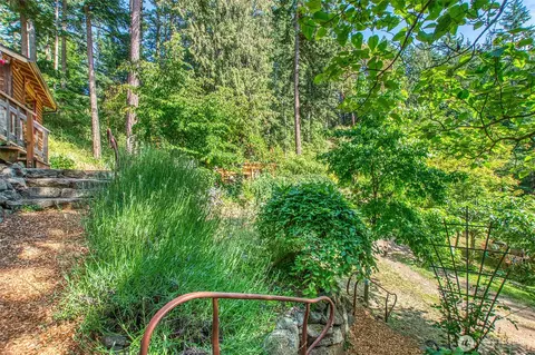 Exterior - 239 Bromley Dr, Eastsound, WA 98245 photo 11 of 14