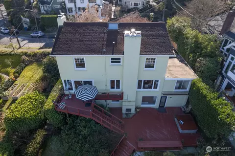 2214 E Crescent Dr, Seattle, WA 98112 photo 29