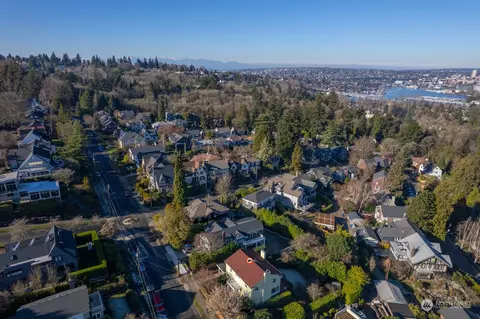 2214 E Crescent Dr, Seattle, WA 98112 photo 31