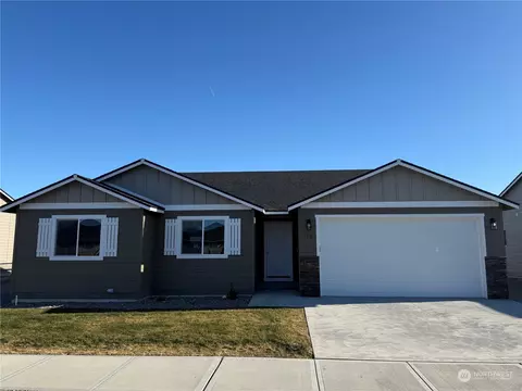 73 Salmon Dr, Wenatchee, WA 98801