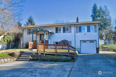 5717 38th Ct SE, Lacey, WA 98503