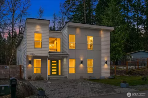 10516 231st Pl SE, Woodinville, WA 98077