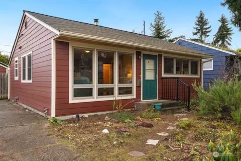 9334 32nd Ave SW, Seattle, WA 98126