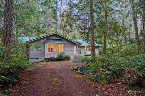 633 E Pitcairn Avenue Pl, Shelton, WA 98584