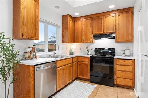 Kitchen - 1323 E Casino Rd, Everett, WA 98203 photo 1 of 3