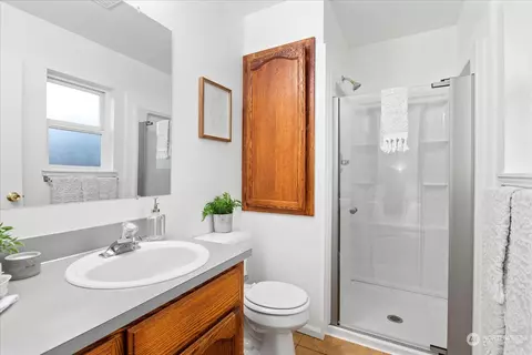 Bath - 1323 E Casino Rd, Everett, WA 98203 photo 1 of 2