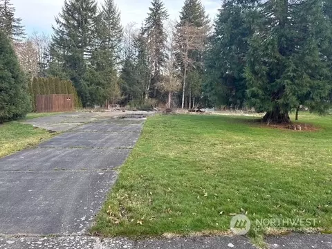 170 Home Town Dr, Kelso, WA 98626