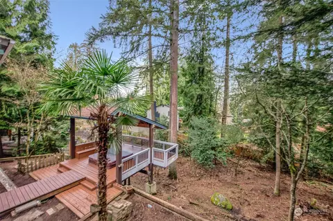 Exterior - 17025 1st Ave SE, Bothell, WA 98012 photo 6 of 7