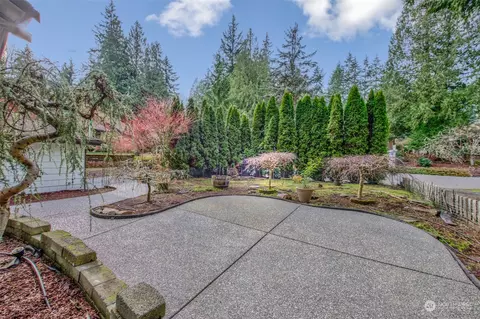 Exterior - 17025 1st Ave SE, Bothell, WA 98012 photo 2 of 7