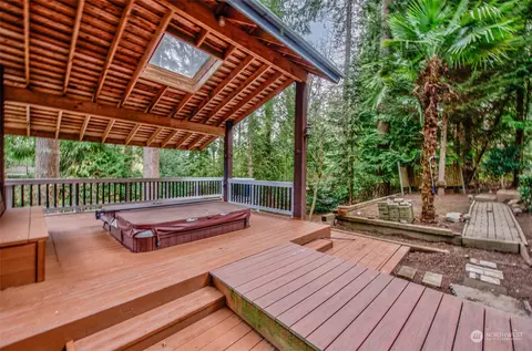 Exterior - 17025 1st Ave SE, Bothell, WA 98012 photo 3 of 7