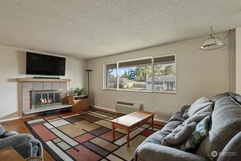 19023 86th Ave NE, Bothell, WA 98011 photo 2